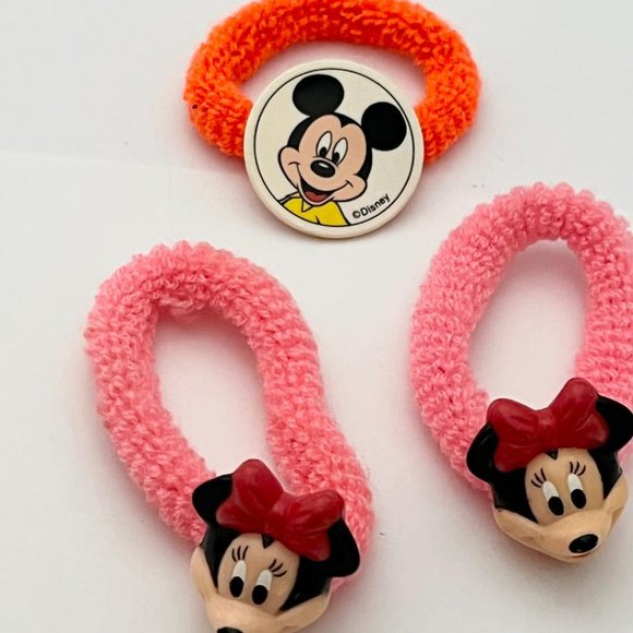 VINTAGE LOT OF MICKEY MOUSE HAIR ACCESSORIES AND BUTTON COVERS, COLLECTIBLES - Picture 11 of 11